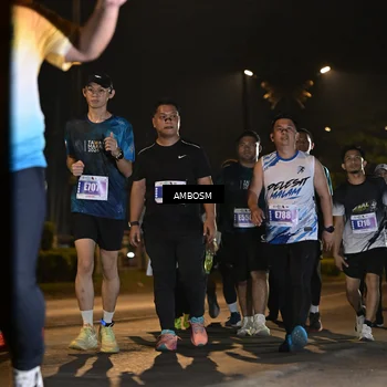 Runner Photo 4365665