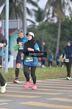 Runner Photo 4371415