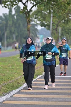 Runner Photo 4373481