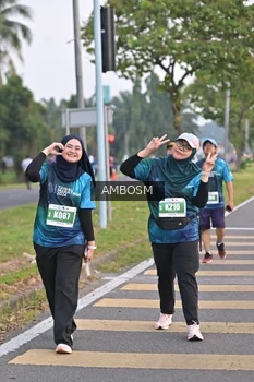Runner Photo 4373505