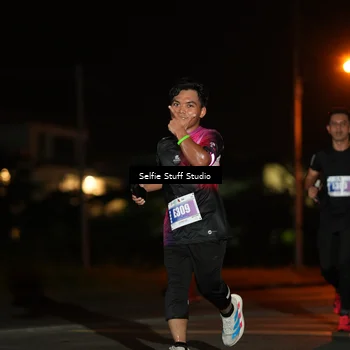 Runner Photo 4375469