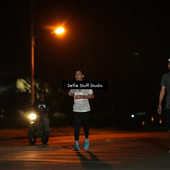 Runner Photo 4375479