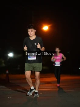 Runner Photo 4375495