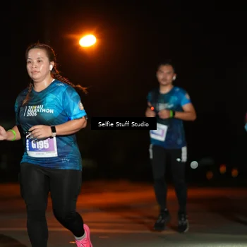 Runner Photo 4375499