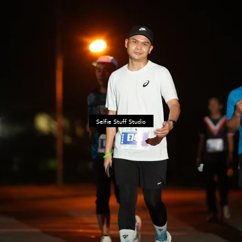 Runner Photo 4375624