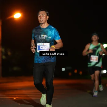 Runner Photo 4375678