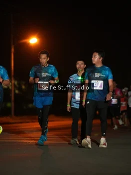 Runner Photo 4375768