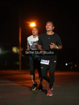 Runner Photo 4375774