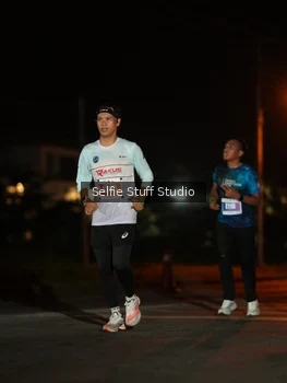 Runner Photo 4375777