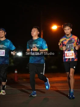 Runner Photo 4375788