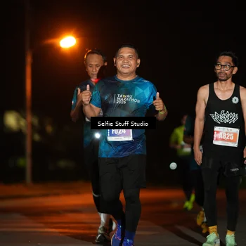 Runner Photo 4375813