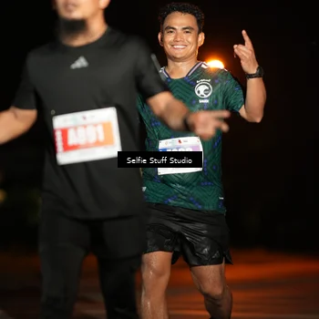 Runner Photo 4375948