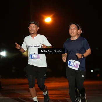Runner Photo 4375976