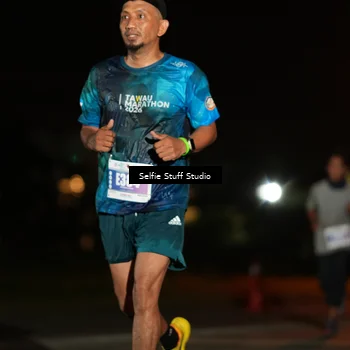 Runner Photo 4376055