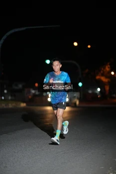 Runner Photo 4378174