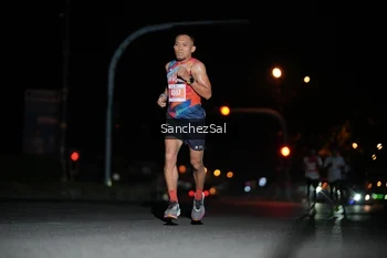 Runner Photo 4378517