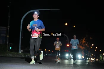 Runner Photo 4379585