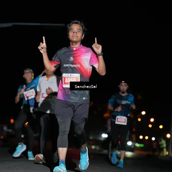 Runner Photo 4379823