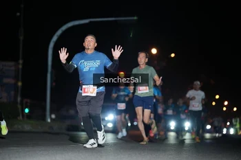 Runner Photo 4379998