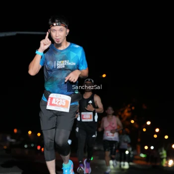 Runner Photo 4380127