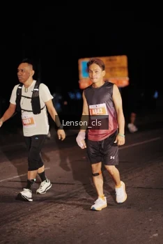 Runner Photo 4380129
