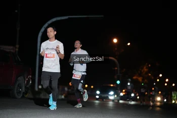 Runner Photo 4380163