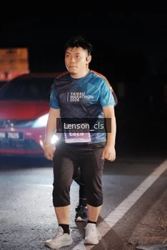 Runner Photo 4380397