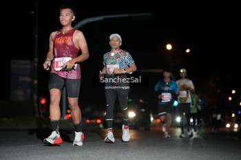 Runner Photo 4380417