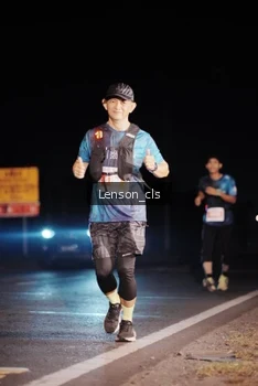 Runner Photo 4380618
