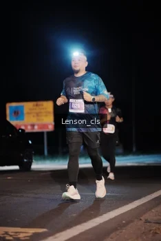 Runner Photo 4380643