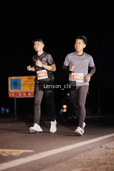 Runner Photo 4380691