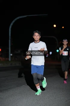 Runner Photo 4380783