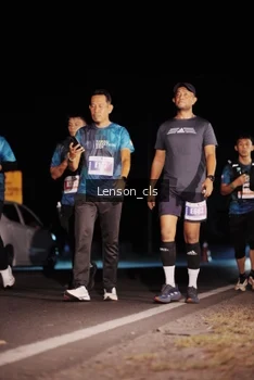 Runner Photo 4381011