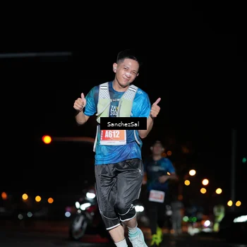 Runner Photo 4381105
