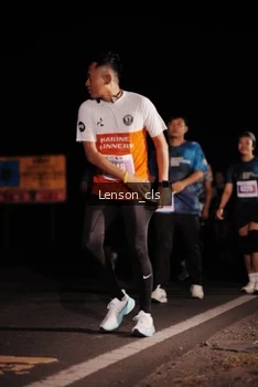Runner Photo 4381119