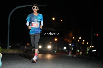 Runner Photo 4381157