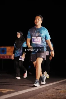 Runner Photo 4381216
