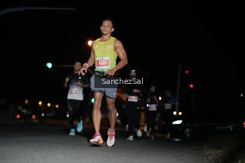 Runner Photo 4381224
