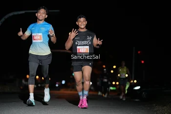 Runner Photo 4381225