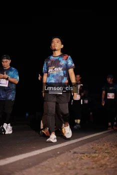 Runner Photo 4381245