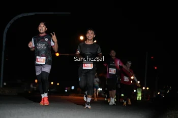 Runner Photo 4381345