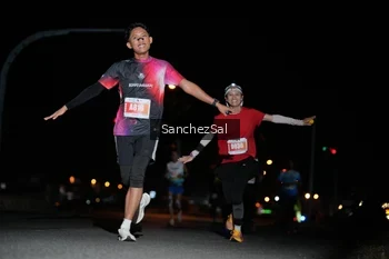 Runner Photo 4381444