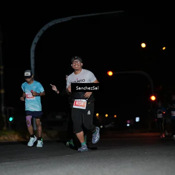 Runner Photo 4381486