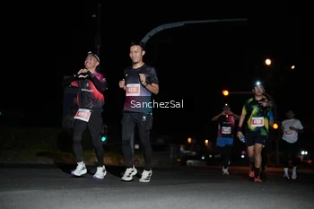 Runner Photo 4381537