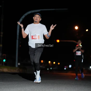 Runner Photo 4381612