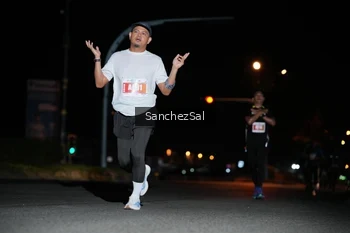 Runner Photo 4381615