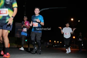 Runner Photo 4381657