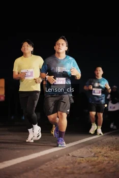 Runner Photo 4381674