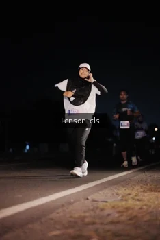 Runner Photo 4381683
