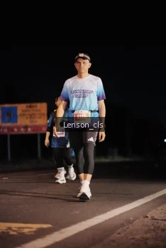 Runner Photo 4381693